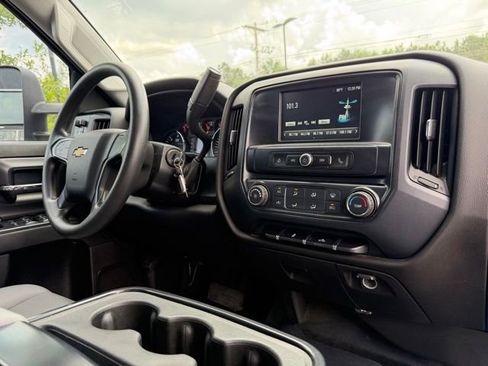 Used 2018 Chevrolet Silverado 2500 W/T RWD image 17