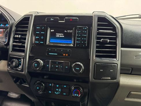 Used 2019 Ford F250 XLT w/ Snow Plow Prep Package AWD/4WD image 14