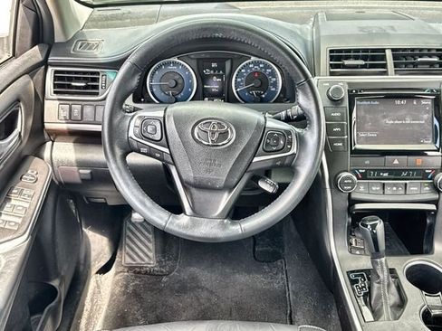 Used 2015 Toyota Camry XLE w/ Moonroof Package FWD image 14