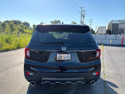 Used 2025 Honda Passport TrailSport image 5