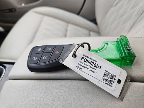 Used 2023 Buick Envision Avenir image 30