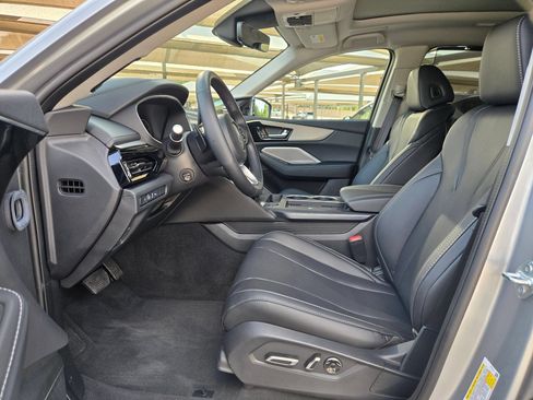 Certified 2026 Acura MDX FWD w/ Technology Package image 9