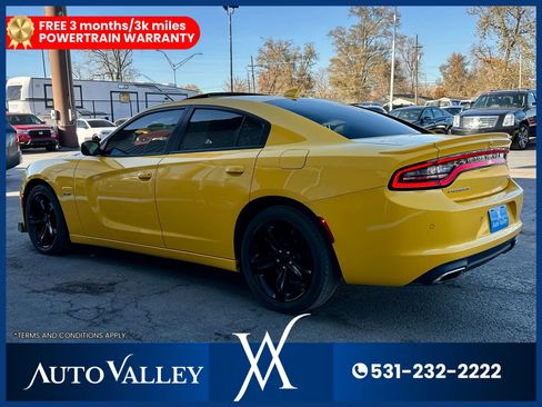 Used 2018 Dodge Charger R/T w/ Navigation & Travel Group image 5