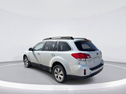 Used 2012 Subaru Outback 2.5i Premium w/ All-Weather Pkg image 6