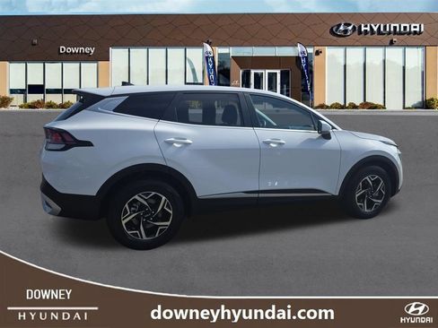 Used 2025 Kia Sportage LX FWD image 6