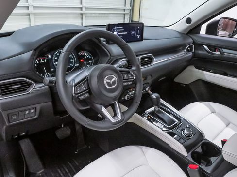 Used 2024 MAZDA CX-5 AWD 2.5 S w/ Premium Package image 2