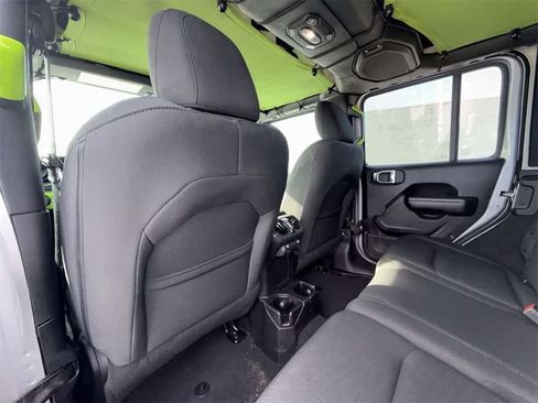 Used 2018 Jeep Wrangler Unlimited Sport S image 12