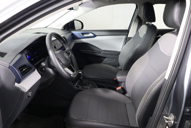 Used 2023 Volkswagen Taos SE FWD image 13