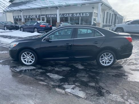 Used 2016 Chevrolet Malibu LT w/ Power Convenience Package image 8
