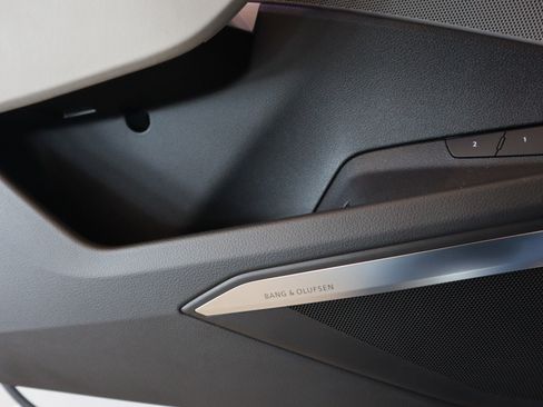 Used 2024 Audi Q8 e-tron Prestige w/ Prestige Package image 25