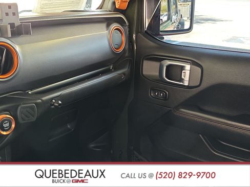 Used 2021 Jeep Gladiator Mojave AWD/4WD image 23