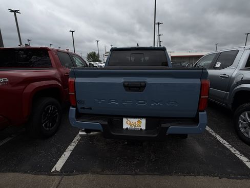 New 2026 Toyota Tacoma TRD Sport AWD/4WD image 4