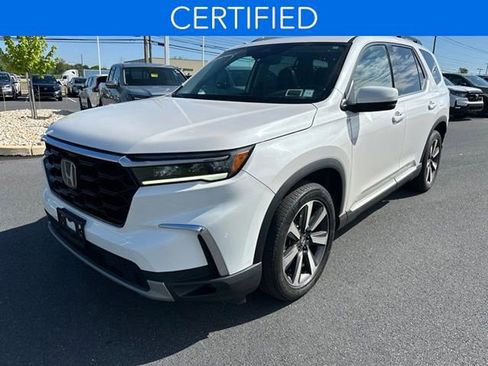Used 2023 Honda Pilot Touring image 3