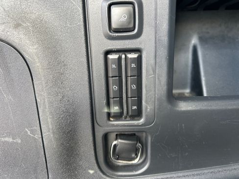 Certified 2025 Ford Expedition Active AWD/4WD image 18