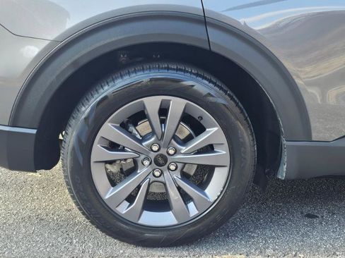 Used 2022 Ford Explorer XLT w/ Equipment Group 202A image 8