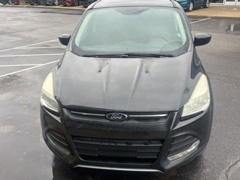 Used 2015 Ford Escape SE image 4