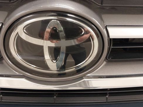 Used 2019 Toyota Highlander Limited Platinum image 35