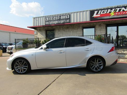 Used 2014 Lexus IS 250 RWD image 2