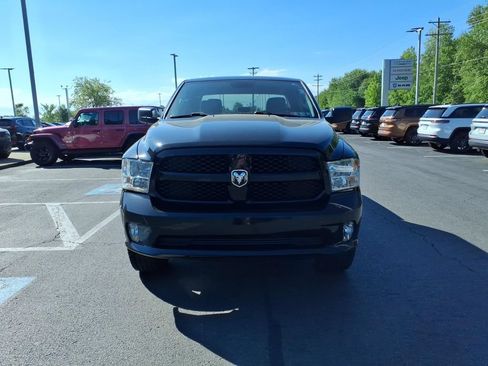 Used 2018 RAM 1500 Express w/ Express Value Package AWD/4WD image 3