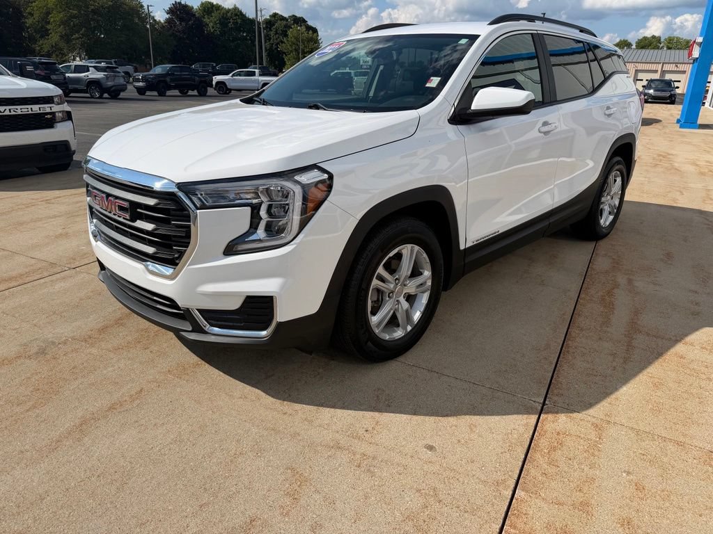 Used 2022 GMC Terrain SLE w/ Driver Convenience Package FWD image 7