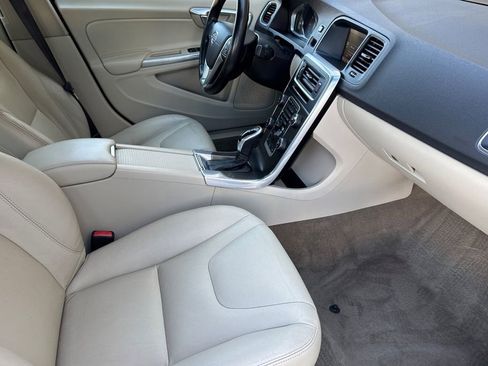 Used 2015 Volvo S60 T5 Premier Plus image 14