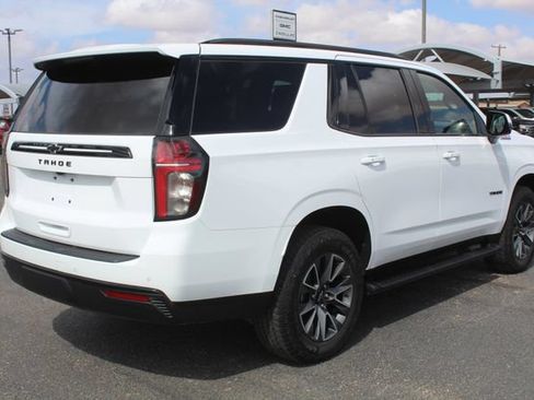 Used 2024 Chevrolet Tahoe Z71 w/ Luxury Package AWD/4WD image 3
