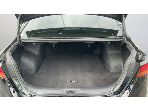 Certified 2025 Nissan Altima 2.5 SR FWD image 14