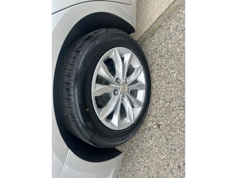Used 2021 Chevrolet Malibu LT image 18