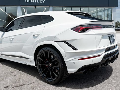 Used 2024 Lamborghini Urus S AWD/4WD image 9