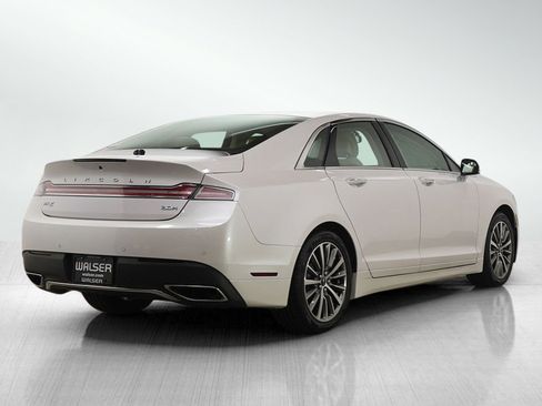 Used 2018 Lincoln MKZ Premiere image 5