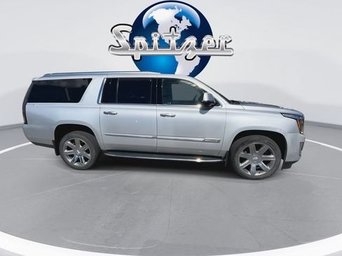 Used 2020 Cadillac Escalade ESV Luxury AWD/4WD image 9