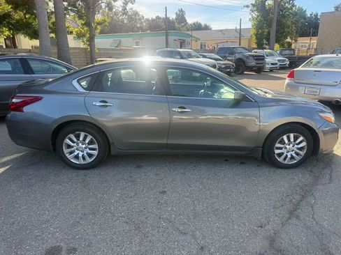 Used 2018 Nissan Altima 2.5 S w/ S Convenience Package image 5
