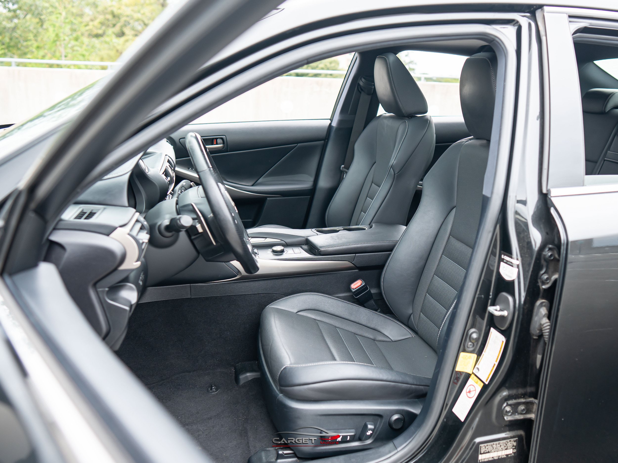 Used 2017 Lexus IS 350 F Sport w/ F Sport Package RWD image 16