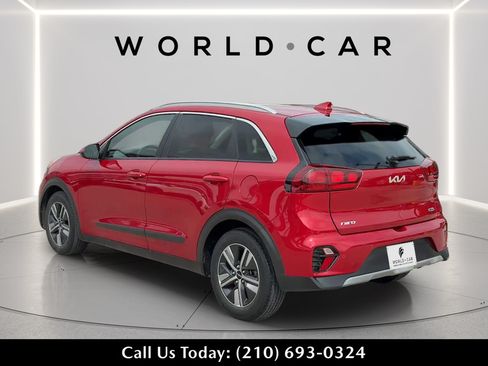 Used 2022 Kia Niro LXS FWD image 5