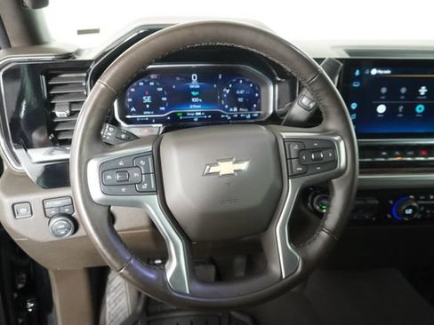 Used 2025 Chevrolet Silverado 1500 LT AWD/4WD image 24