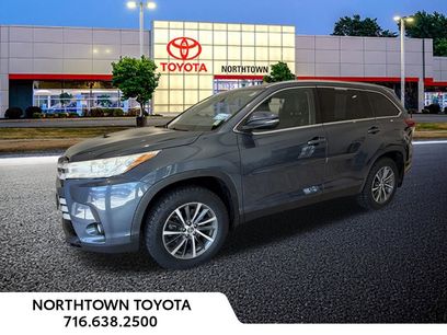 Used 2019 Toyota Highlander XLE w/ Protection Package #3