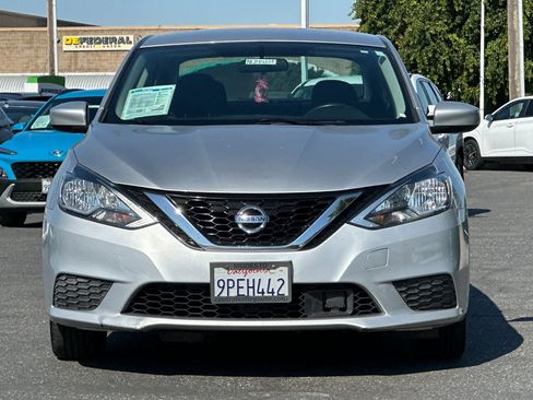 Used 2019 Nissan Sentra SV FWD image 9