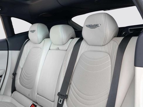 Used 2023 Aston Martin DBX AWD/4WD image 46