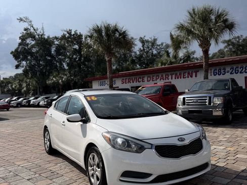 Used 2016 Kia Forte LX FWD image 2
