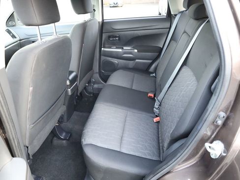 Used 2020 Mitsubishi Outlander Sport ES image 12