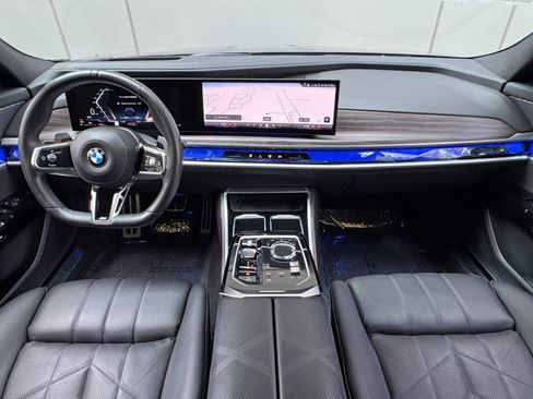 Used 2023 BMW 760i xDrive w/ Executive Package AWD/4WD image 13