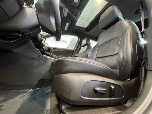 Used 2017 Chevrolet Cruze Premier image 29