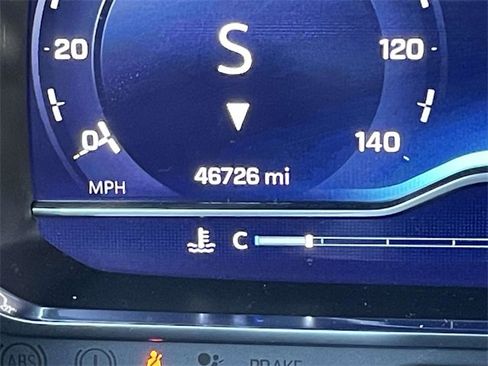 Used 2022 Chevrolet Tahoe Z71 w/ Z71 Off-Road Package image 26