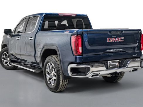 Used 2023 GMC Sierra 1500 SLT AWD/4WD image 8