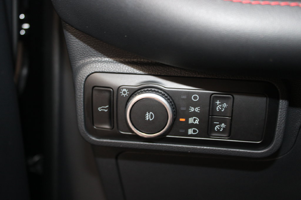 Used 2025 Ford Explorer ST-Line AWD/4WD image 43