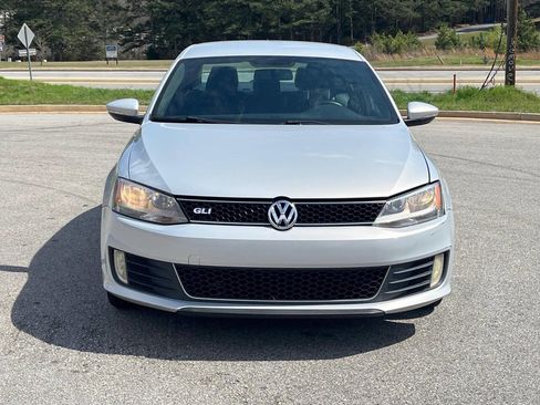 Used 2013 Volkswagen Jetta GLI image 3