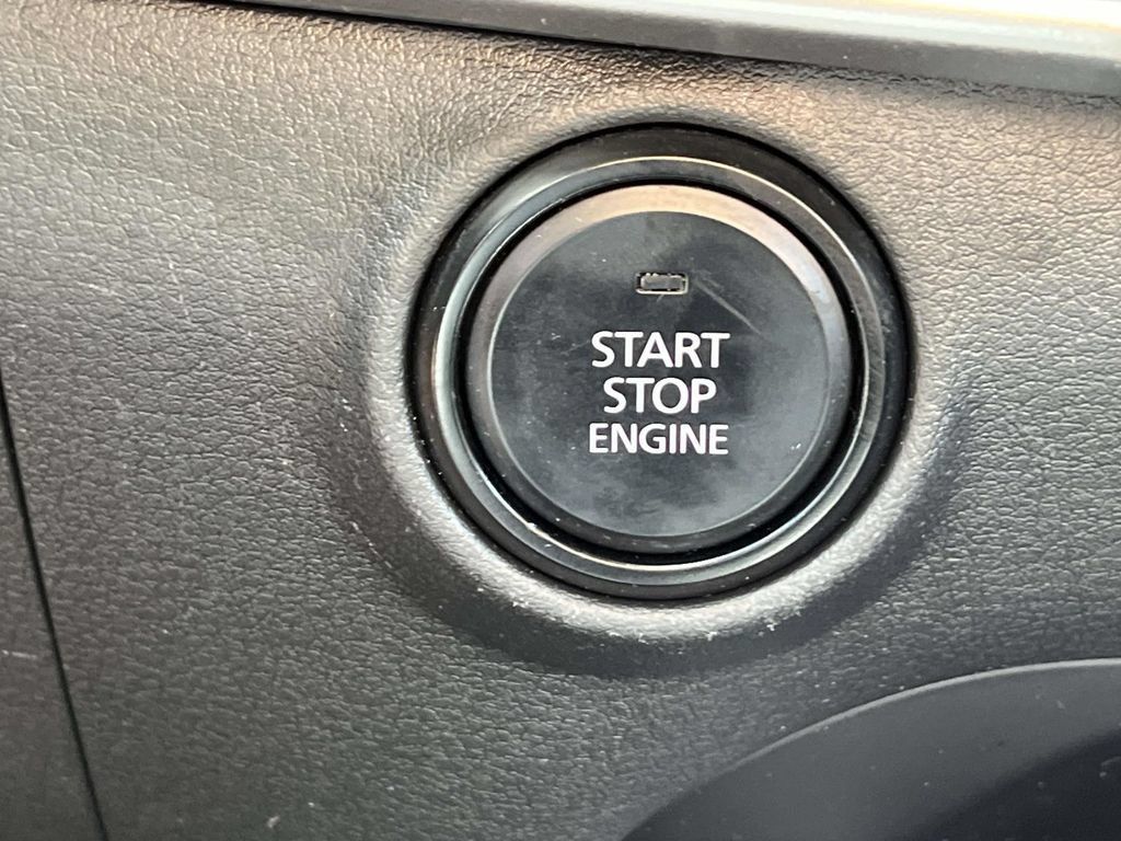 Used 2025 MAZDA MAZDA3 s FWD image 32
