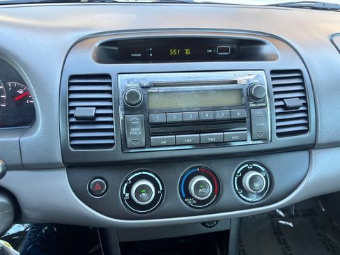Used 2005 Toyota Camry SE FWD image 16