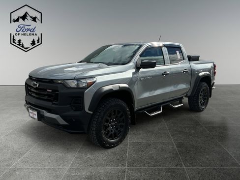 Used 2024 Chevrolet Colorado Trail Boss w/ Advanced Trailering Package AWD/4WD image 1