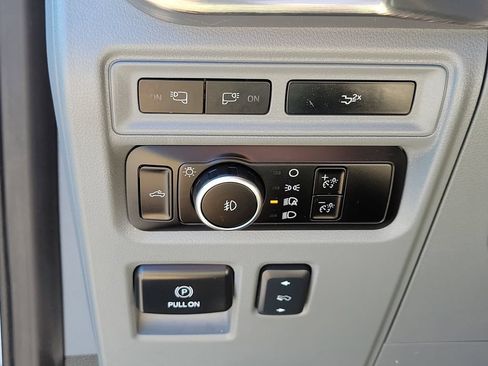 Used 2023 Ford F150 Lariat AWD/4WD image 32